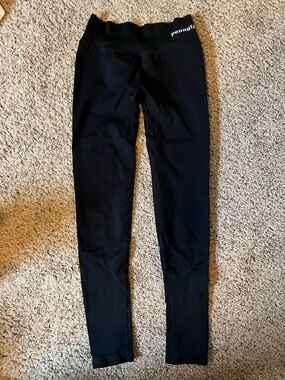 YoungLA Low-Rise V-Back Leggings